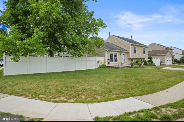 204 LOMOND RD, Williamstown, NJ 08094