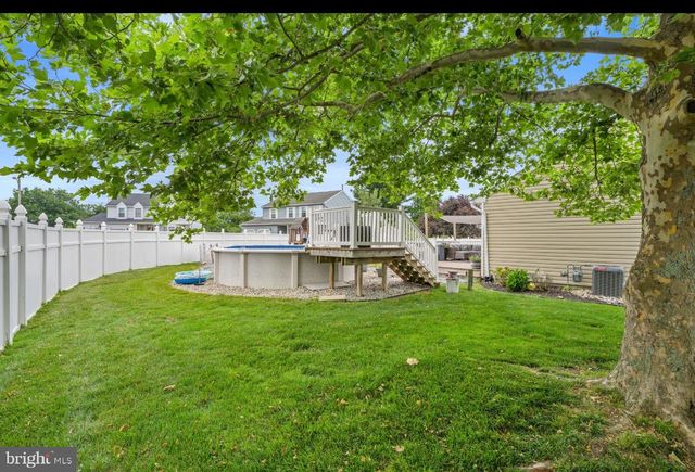 204 LOMOND RD, Williamstown, NJ 08094