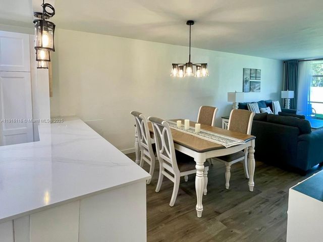 8941 S Hollybrook Blvd 103, Pembroke Pines, FL 33025