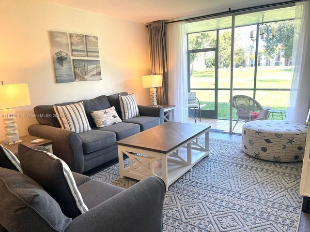 8941 S Hollybrook Blvd 103, Pembroke Pines, FL 33025