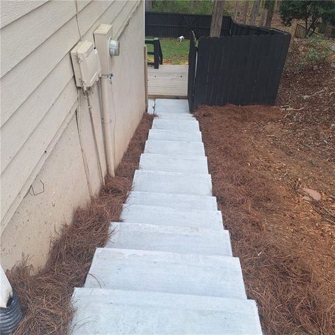 1070 Meadowsong Circle, Lawrenceville, GA 30043