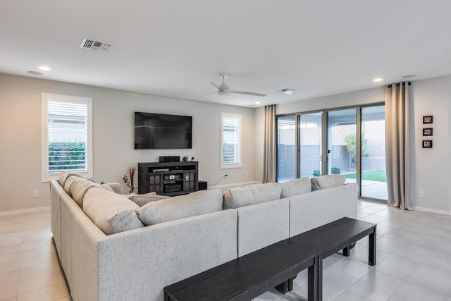 7308 W Tombstone Trail, Peoria, AZ 85383