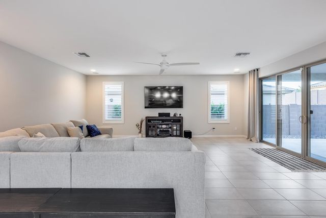 7308 W Tombstone Trail, Peoria, AZ 85383