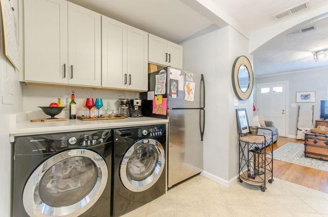 2918 Davis SE Street, Smyrna, GA 30080