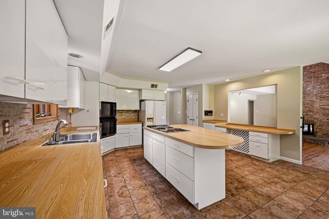 7274 MEADOW WOOD WAY, Clarksville, MD 21029