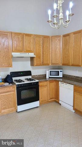 114 CELESTINO CT, Blackwood, NJ 08012