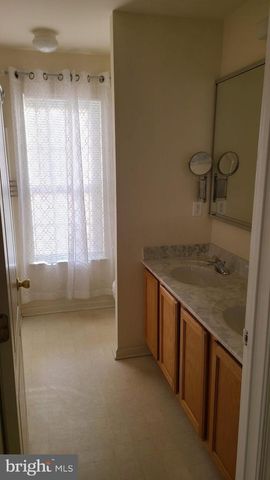 114 CELESTINO CT, Blackwood, NJ 08012