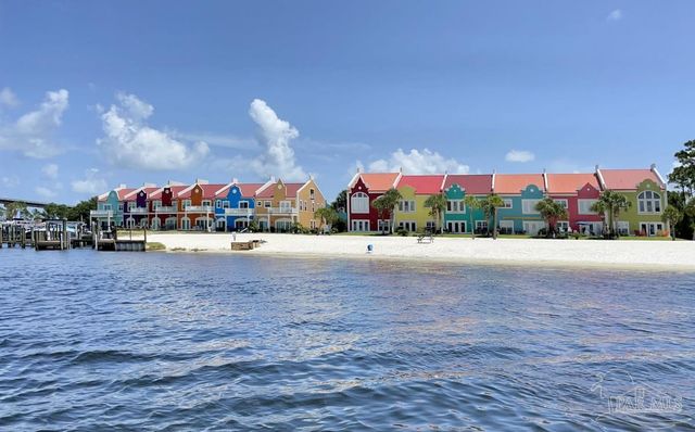 6050 Valhalla Ave, Pensacola, FL 32507