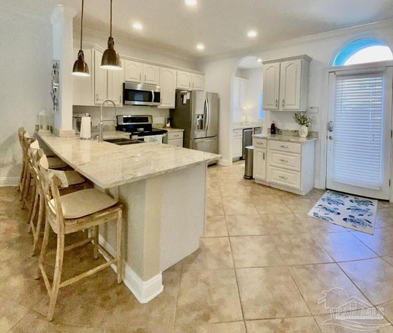 6050 Valhalla Ave, Pensacola, FL 32507