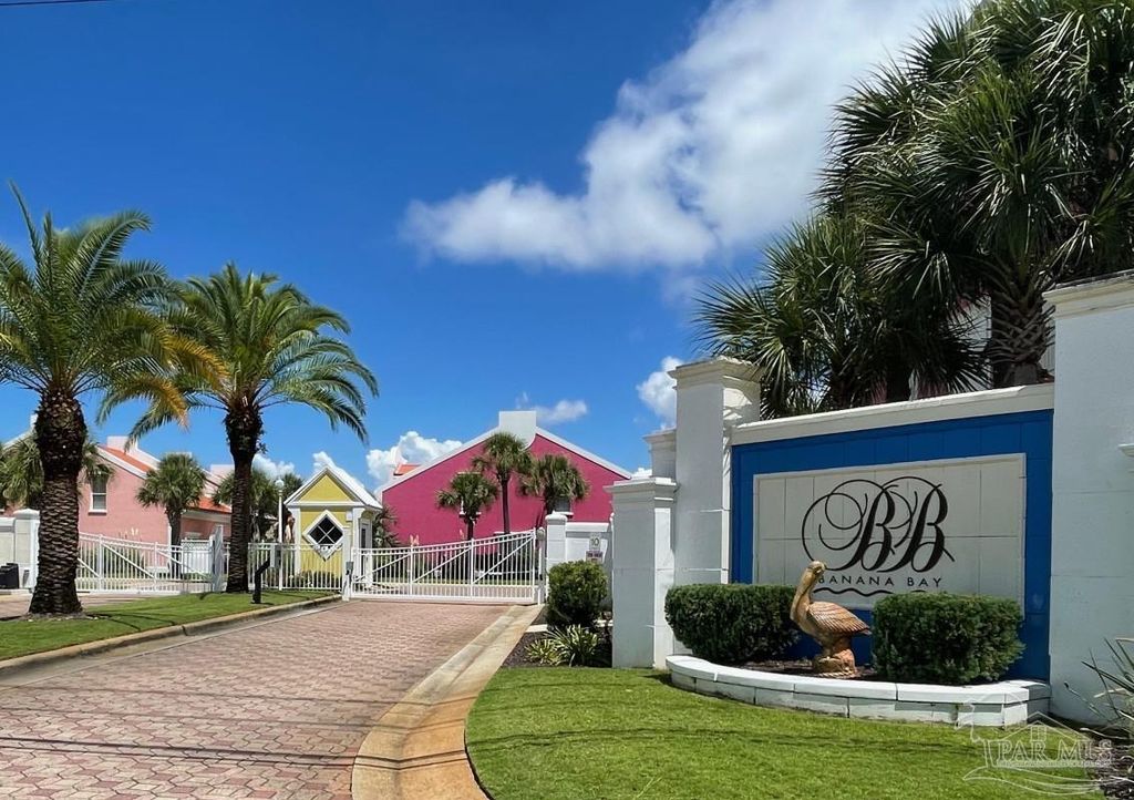 6050 Valhalla Ave, Pensacola, FL 32507