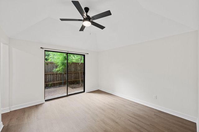 409 E 38th ST 101, Austin, TX 78705