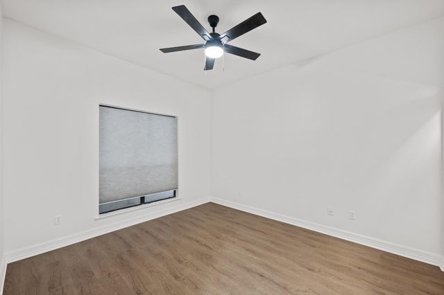409 E 38th ST 101, Austin, TX 78705
