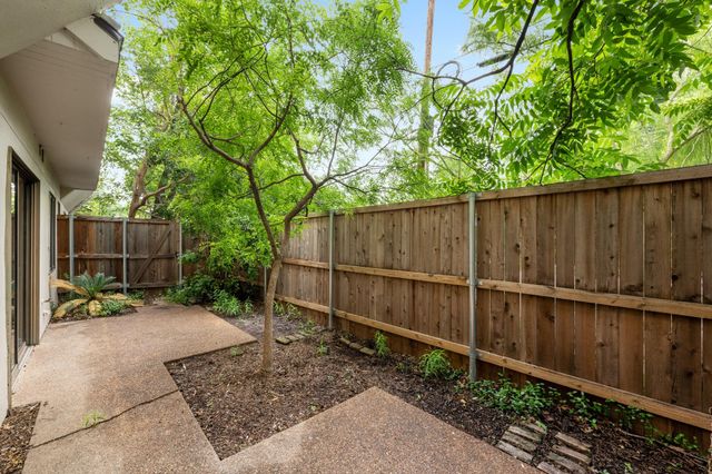 409 E 38th ST 101, Austin, TX 78705