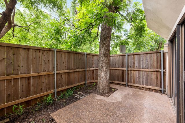 409 E 38th ST 101, Austin, TX 78705