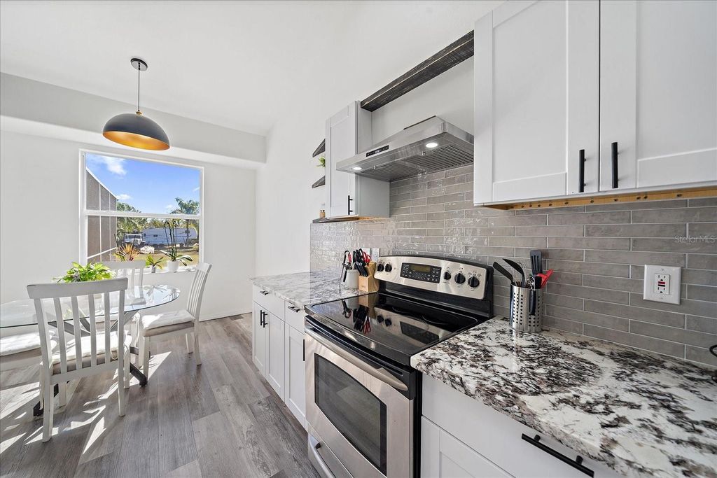 Image 13 of property listing at 26410 80TH DRIVE E, Myakka City, FL 34251