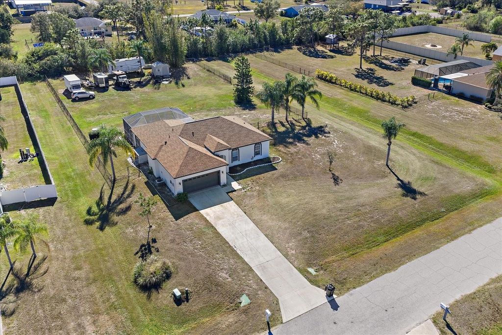 Image 39 of property listing at 26410 80TH DRIVE E, Myakka City, FL 34251