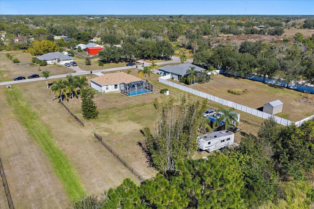 Image 41 of property listing at 26410 80TH DRIVE E, Myakka City, FL 34251