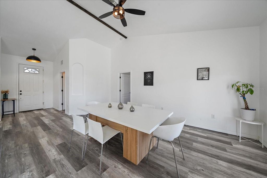 Image 6 of property listing at 26410 80TH DRIVE E, Myakka City, FL 34251