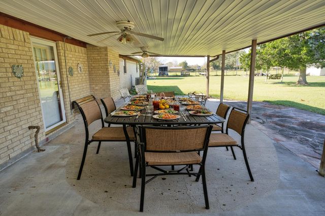 1184 County Road 348, Brazoria, TX 77422