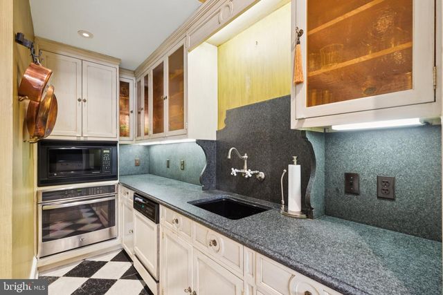 1811 DELANCEY PL, Philadelphia, PA 19103