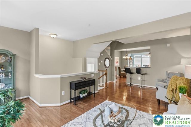 1632 Oakridge Lane, Hellertown Boro, PA 18055