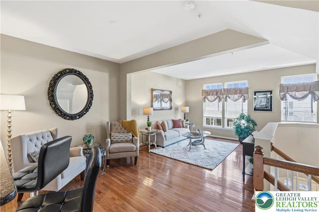 1632 Oakridge Lane, Hellertown Boro, PA 18055