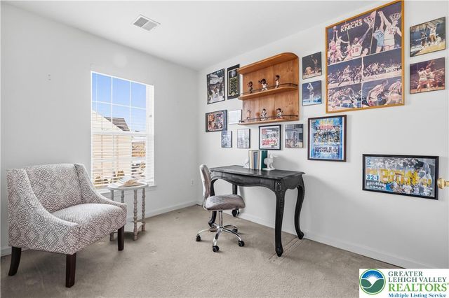 1632 Oakridge Lane, Hellertown Boro, PA 18055