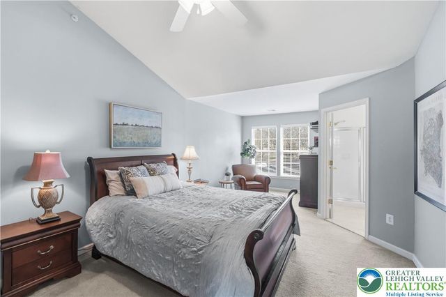 1632 Oakridge Lane, Hellertown Boro, PA 18055