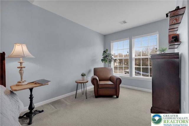 1632 Oakridge Lane, Hellertown Boro, PA 18055