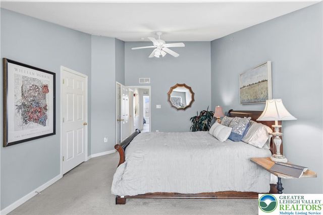 1632 Oakridge Lane, Hellertown Boro, PA 18055