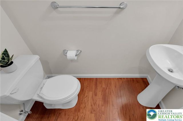 1632 Oakridge Lane, Hellertown Boro, PA 18055