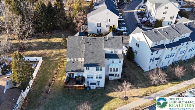 1632 Oakridge Lane, Hellertown Boro, PA 18055