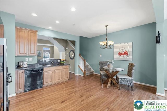 1632 Oakridge Lane, Hellertown Boro, PA 18055