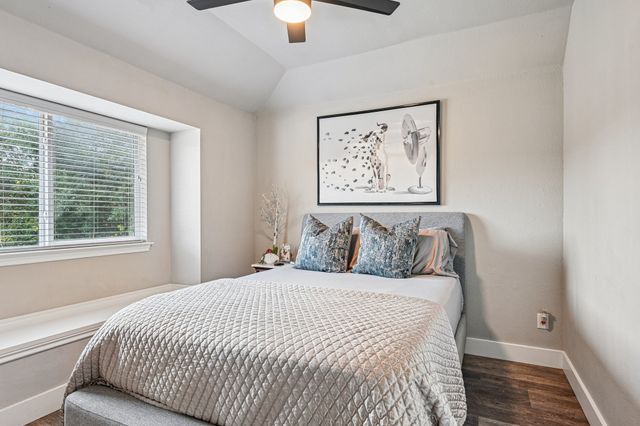2204 Wembley Wood Lane, Bedford, TX 76022