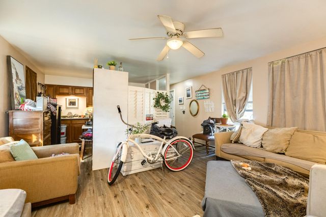 5301 Avenue R 1/2, Galveston, TX 77551