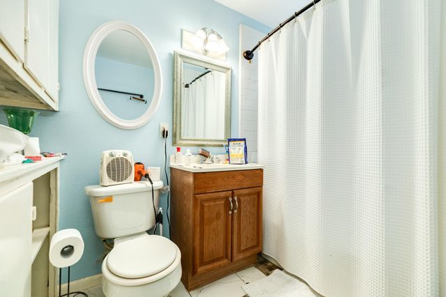 5301 Avenue R 1/2, Galveston, TX 77551