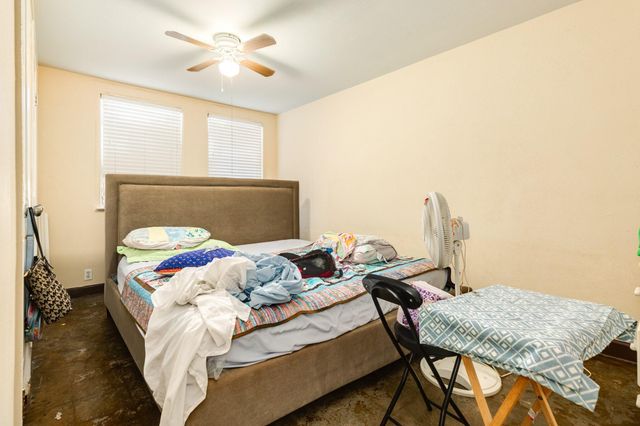 5301 Avenue R 1/2, Galveston, TX 77551