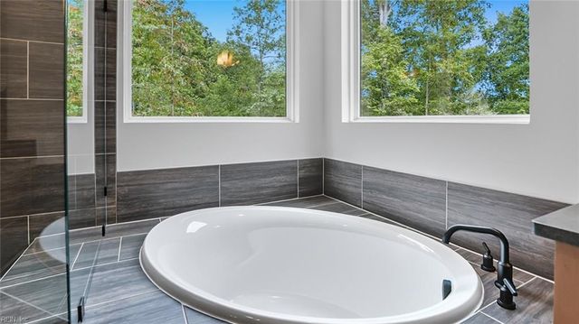 1427 Wharf Hill DR, Smithfield, VA 23430