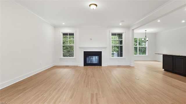 1427 Wharf Hill DR, Smithfield, VA 23430