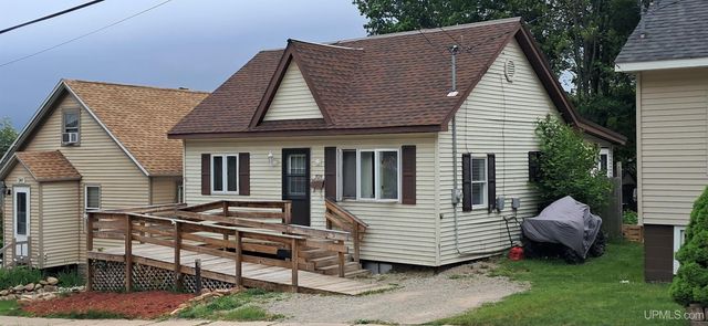 309 Fir Street, Munising, MI 49862