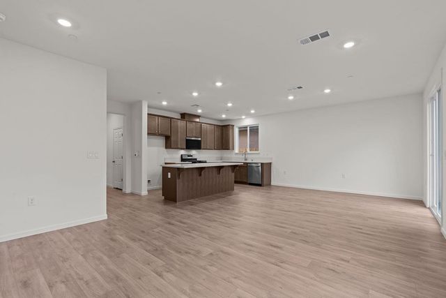 10422 Twitty Rd, Stockton, CA 95212