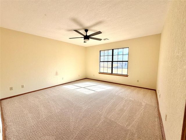 13440 Hedy Avenue, Newalla, OK 74857