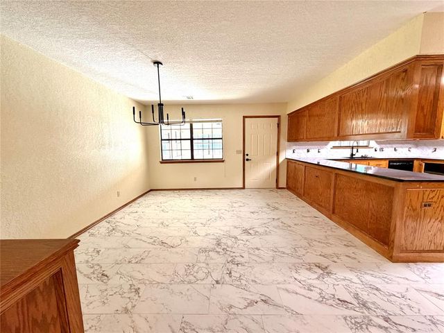 13440 Hedy Avenue, Newalla, OK 74857