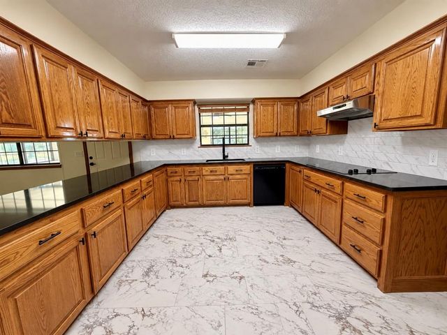 13440 Hedy Avenue, Newalla, OK 74857