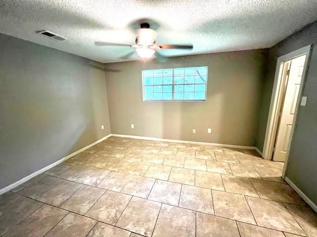 12646 Canterbury Dr, Baton Rouge, LA 70814