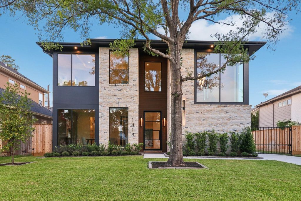 1418 Woodcrest Drive, Houston, TX 77018