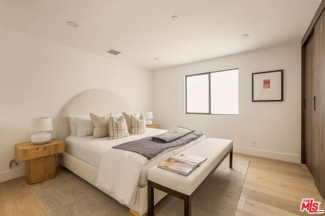 922 West Knoll Drive, West Hollywood, CA 90069