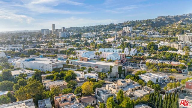 922 West Knoll Drive, West Hollywood, CA 90069
