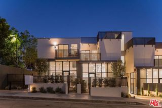 922 West Knoll Drive, West Hollywood, CA 90069