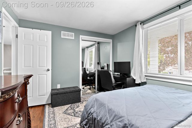 36319 Travis Drive, Sterling Heights, MI 48312
